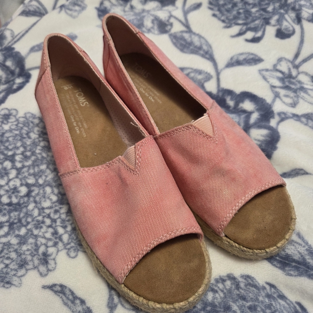 TOMS Coral Pink Canvas Espadrille Peep-Toe Flats